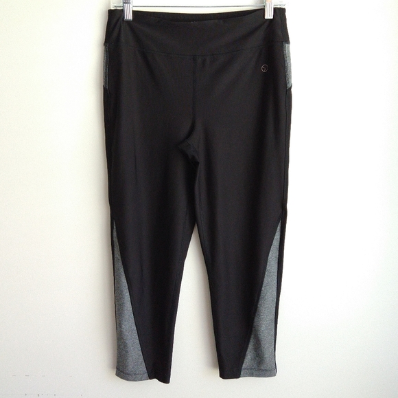 Pair of Vogo by Athletica Medium Workout Leggings - Picture 7 of 14